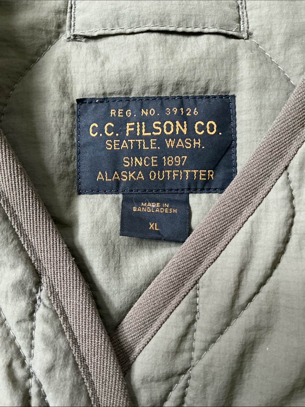 Filson Quilted Liner Jacket - Picture 10 of 10